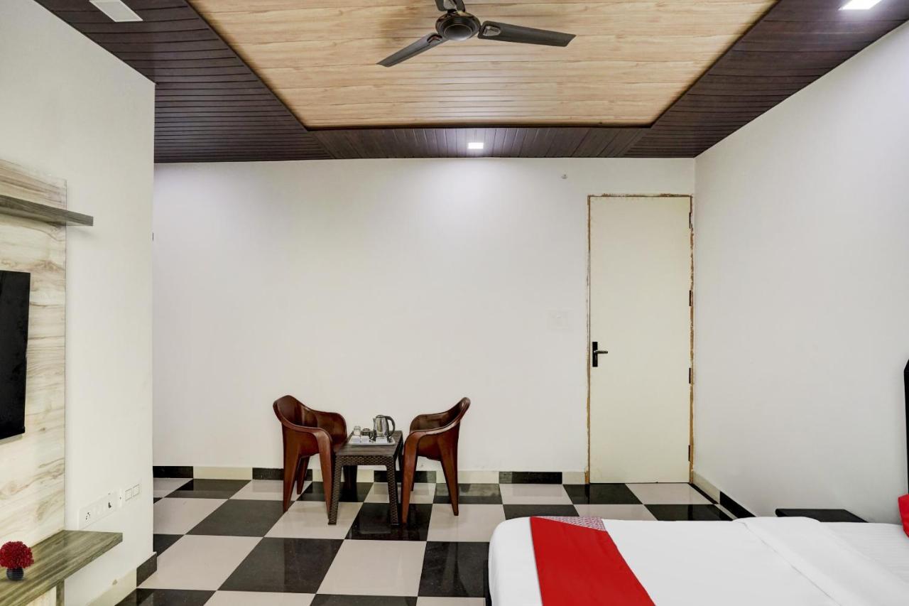 Collection O Love Garden Otel Ghaziabad Dış mekan fotoğraf